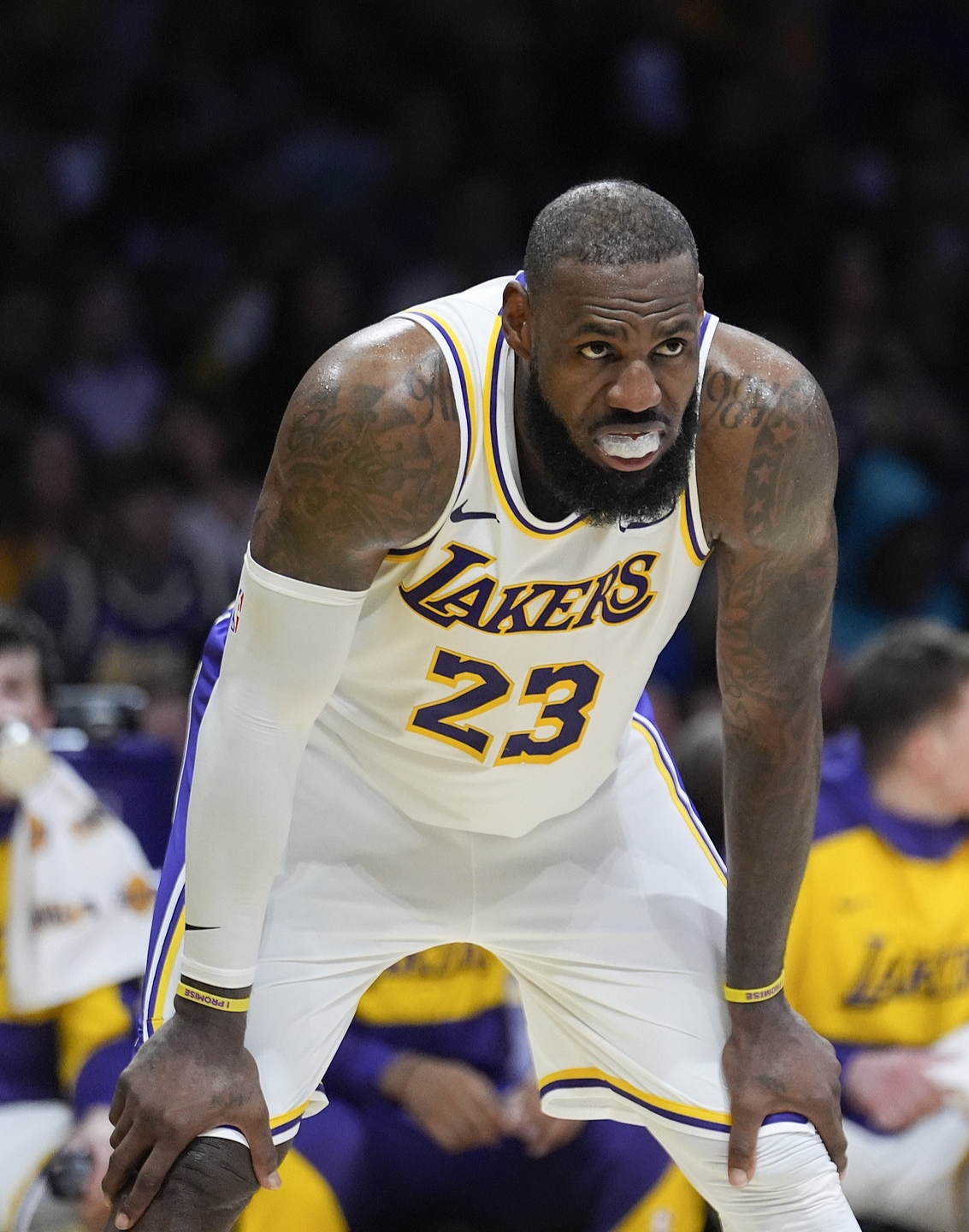 开云足球直播-湖人横扫美国男篮,莫里斯送出助攻的简单介绍