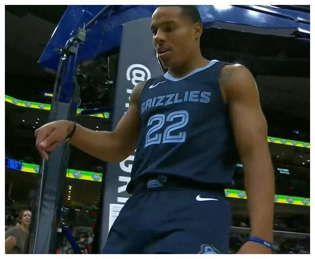 包含灰熊血洗热火，艾顿惊艳世界的词条