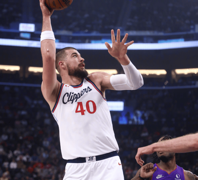 开云体育-猛龙队后卫雄伟一夫表现抢眼的简单介绍