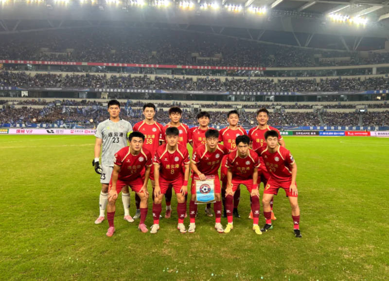 包含一场胜利背后的付出，球队拼尽全力保持领先的词条