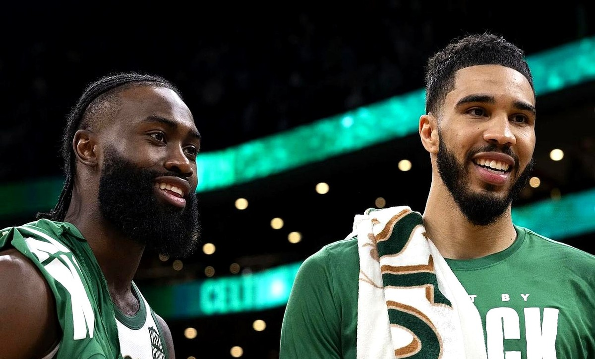 灰熊队双塔组合配合默契，共同征服对手的简单介绍