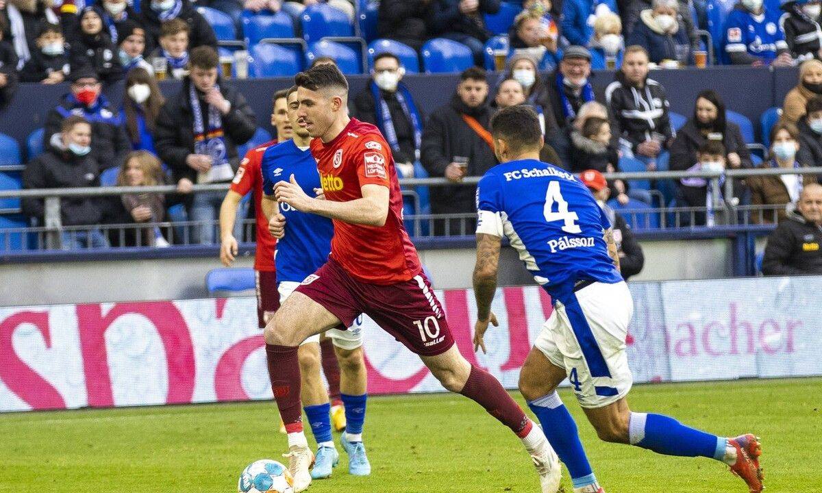 沙尔克04遭遇惨败,降级形势愈发严峻的简单介绍 沙尔克04遭遇惨败,降级形势愈发严峻的简单介绍