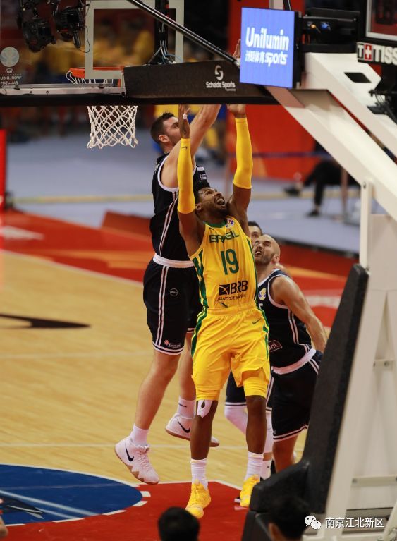 关于希腊客场险胜哈萨克斯坦，稳坐小组头名的信息