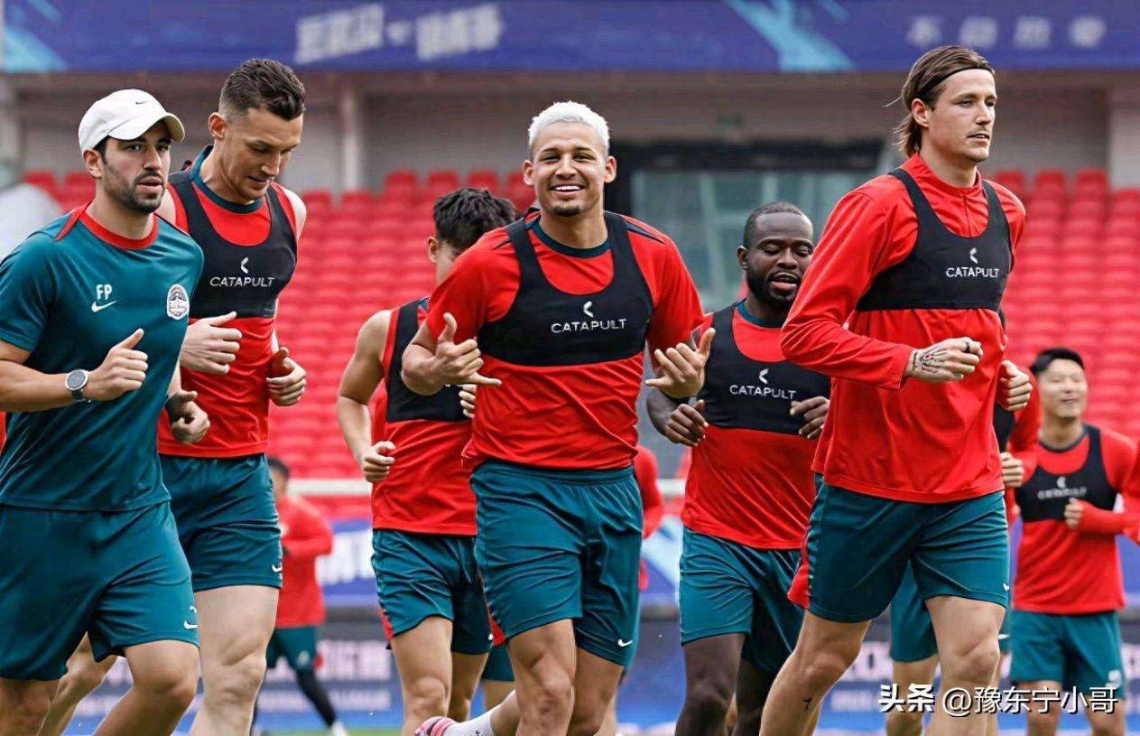 阵容调整成效显著，球队士气高涨的简单介绍