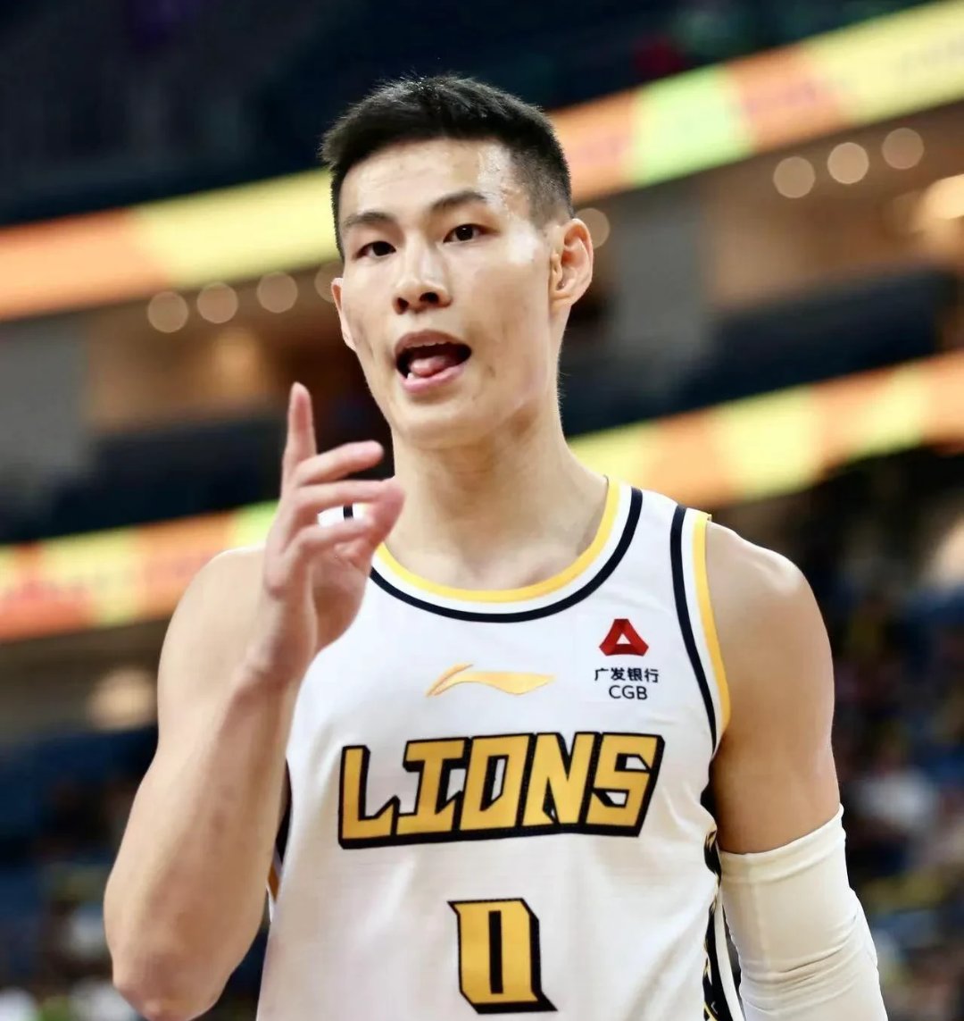 包含韩国队翻盘泰国队，黄鸭组合点燃赛场的词条