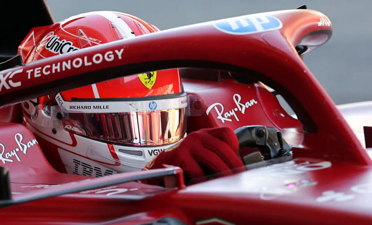 开云体育直播-雷诺车队横扫法拉利，拉塞尔刷新纪录的简单介绍