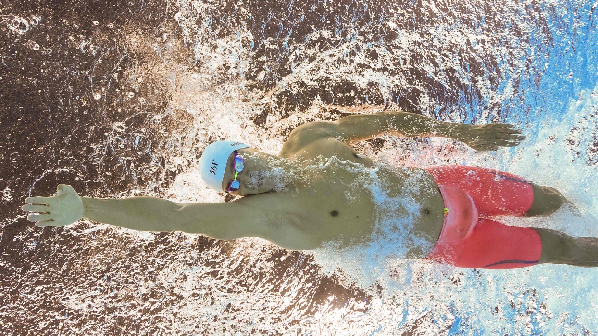 格列兹曼的北欧狂想曲，当法国魔术师在丹麦对阵澳大利亚之夜点亮生涯星辰