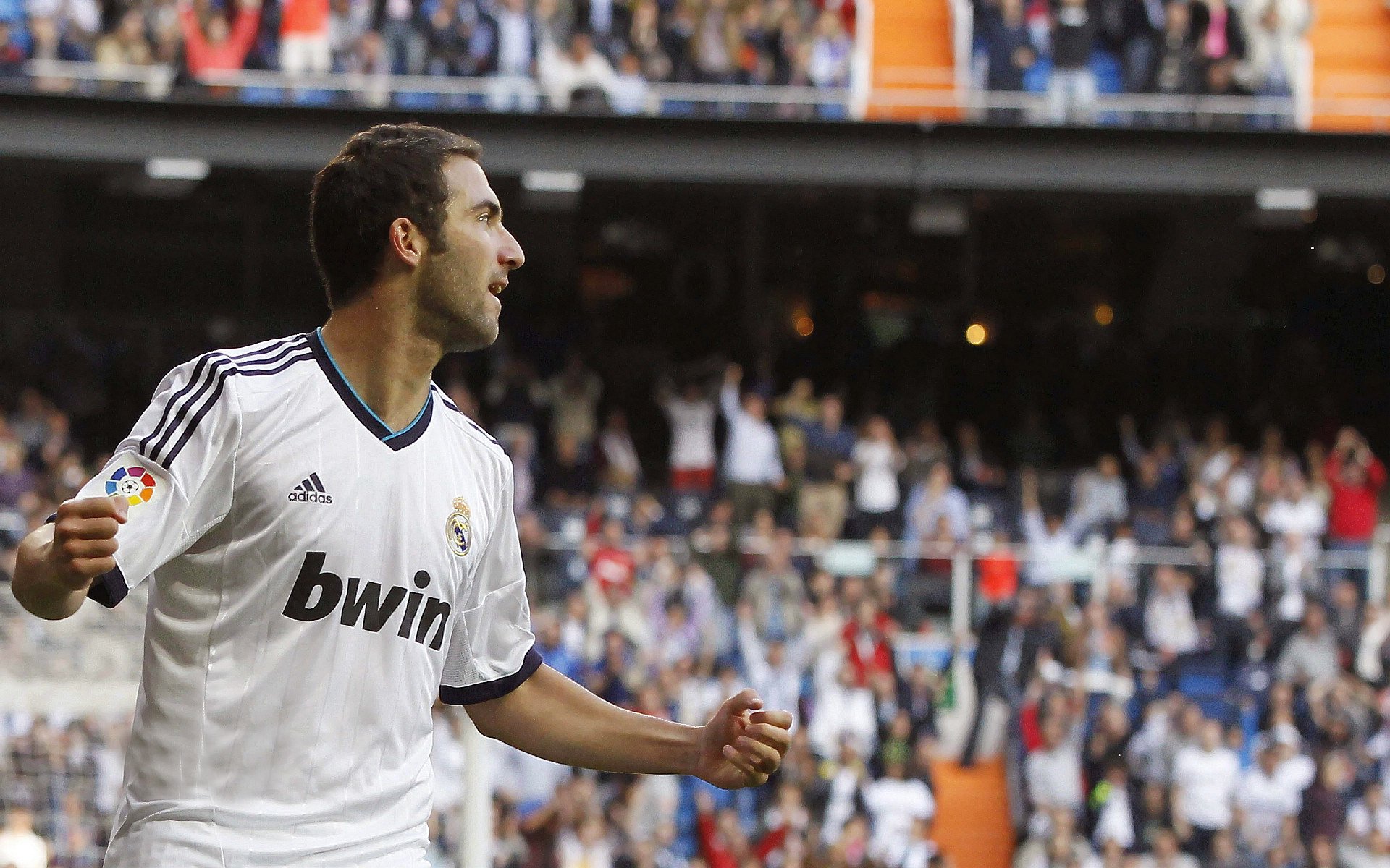 奥亚尔萨瓦尔，西决生死战中的荷兰之光，正面击溃乌拉圭的终极接管者