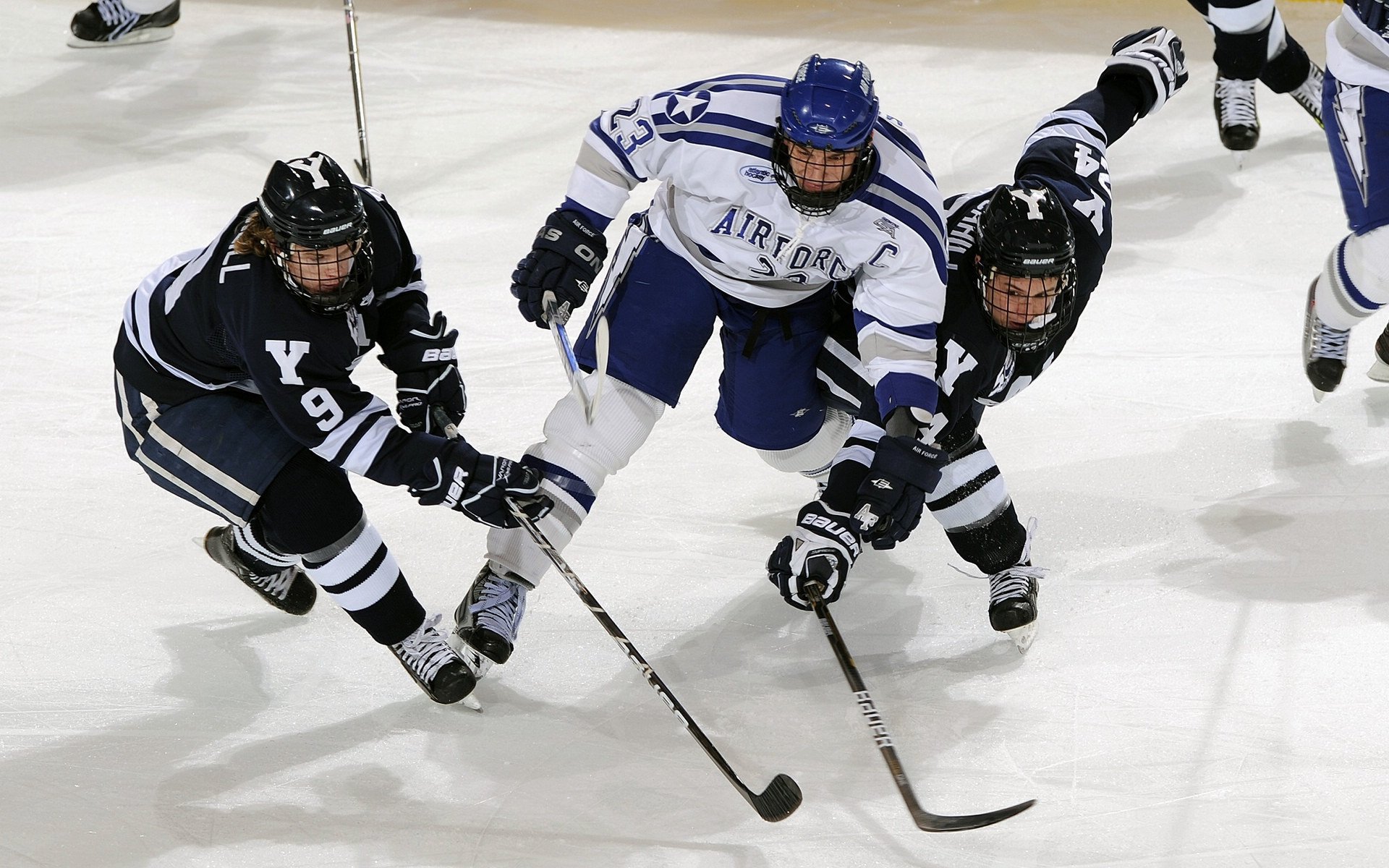 双城记，快船收割篮网，詹姆斯于年度焦点之战接管权杖